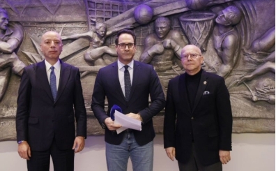 Fenerbah�e'den ya�ananlar i�in canl� yay�nda a��klama!