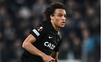 PSV Eindhoven'a genç sağ bek!