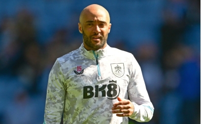 Burnley, Redmond ile yollarını ayırdı!