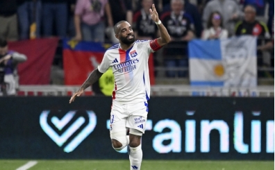Beşiktaş'ın hedefi bedelsiz Lacazette!