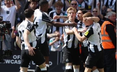 Newcastle, evinde Chelsea'yi rahat geçti