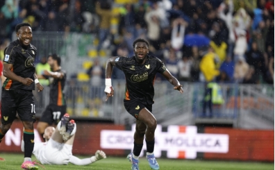 Venezia'dan çok kritik galibiyet!