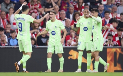 Şampiyon Barcelona'dan üç gollü kapanış