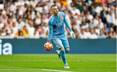 Galatasaray'da öncelik kaleci ve on numara!