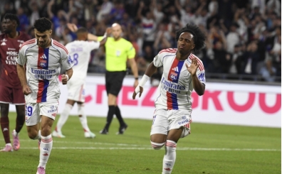 Lyon evinde farklı kazandı!