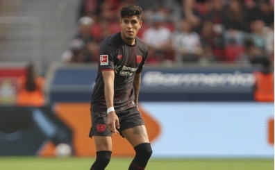 Arsenal'den stoper hamlesi: Hincapie!