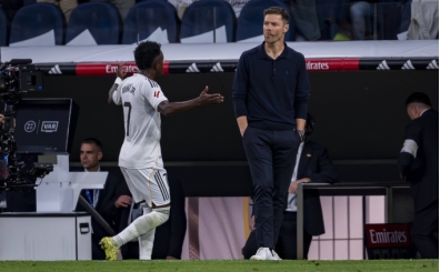 Real Madrid'de Xabi Alonso ve Vinicius Jr. krizi!