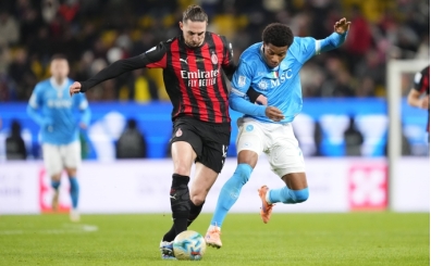 Napoli, Milan'� ge�erek finale y�kseldi!