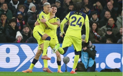 Tottenham nefes ald�, Crystal Palace bunal�mda