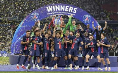 2025'te Google'da en �ok aranan 10 tak�m