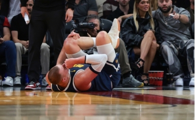 Jokic, Heat ma��nda dizinden sakatlanarak oyunu terk etti: MRI �ekilecek