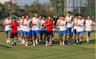 Menemen FK sezona belirsizlikle başladı