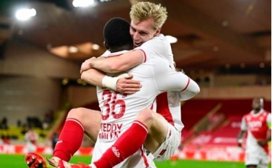 Monaco, sahasnda geriden gelip kazanmasn bildi