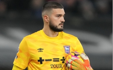 Sassuolo, Ipswich Town'dan kaleci Arijanet Muric'i kiraladı