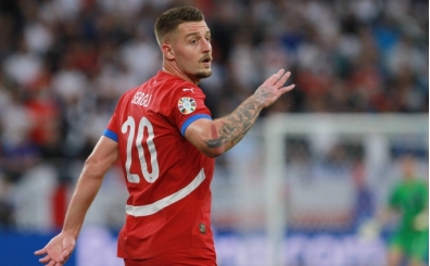 Mourinho eski gözdesini istiyor: Savic!