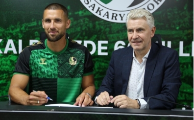 Sakaryaspor yeni golcüsünü tanıttı!