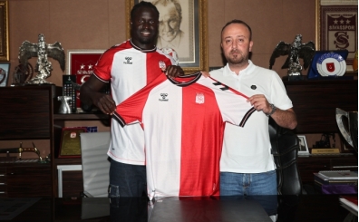Sivasspor'dan transfer şov!