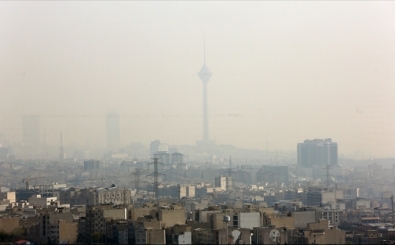 �ran'da hava kirlili�i y�z�nden ma�lar ertelendi