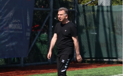 Turhan Sofuoğlu, şampiyon yaptığı Galata Spor'a veda etti