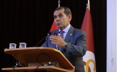 Galatasaray'da y�netime istifa tepki!