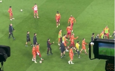 Fenerbahe - Galatasaray derbisi ncesi kavga!