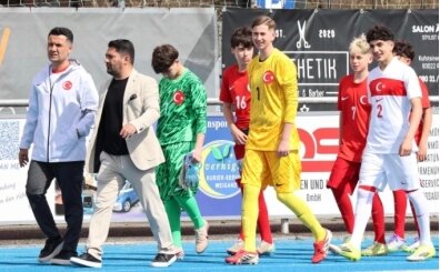 T�rk futbolunun gelece�i i�in Almanya'da se�meler yap�ld�!