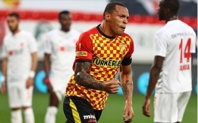 Titi'den Be�ikta� itiraf�: '�mzaya �ok yakla�m��t�m'