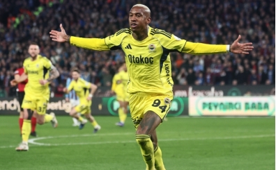 Fenerbah�e'de Talisca durmak bilmiyor