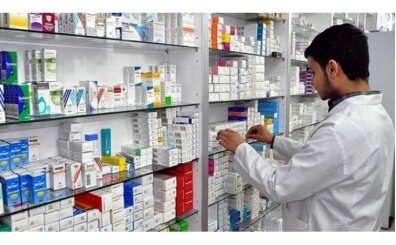 23 Nisan bug�n eczaneler a��k m�? 2026 Per�embe resmi tatilde eczaneler �al���yor mu?  