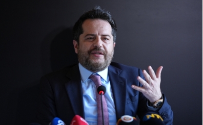 Galatasaray'da Erden Timur tart��mas�!