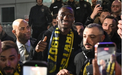Sidiki Cherif, Fenerbah�e i�in geldi!