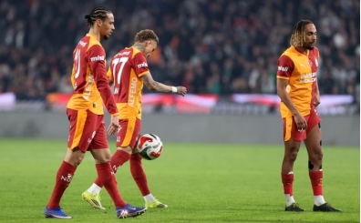 B�lent Timurlenk: 'Galatasaray, tarihi zafere g�lge d���rd�'