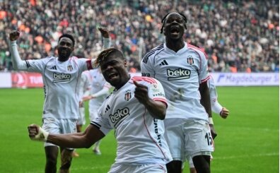 Agbadou, yine duvar �rd�