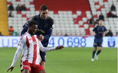 Fenerbah�e'de ilgin� karar: Mert M�ld�r!