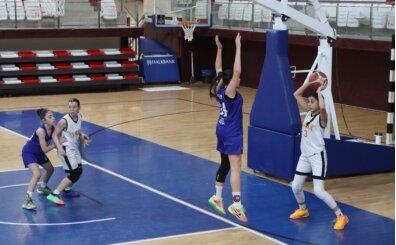 Basketbolda 14 Ya� Alt� K�zlar Anadolu �ampiyonas� ba�lad�