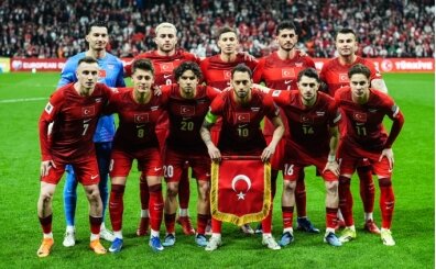 Milli Tak�m'daki grupla�ma iddialar�na saha i�inde yan�t