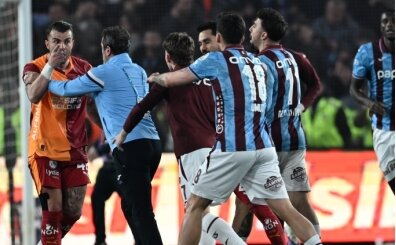 Ma� sonu olay ��kt�; Abd�lkerim'e k�rm�z� kart!