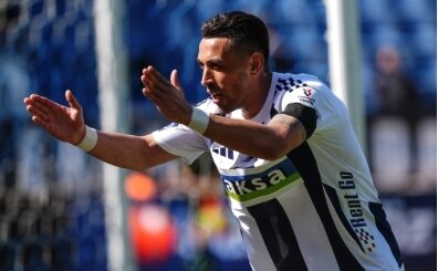 Fenerbah�e'yi bekleyen b�y�k tehlike! Tam 37 futbolcu...