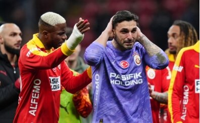 Victor Osimhen'den G�nay G�ven� i�in payla��m!