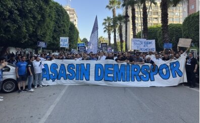 Adana Demirspor taraftarlar�ndan 'Ya�as�n Demirspor' y�r�y���
