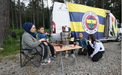 Mesafe ve mekan tan�mayan 'Fenerbah�e' a�k�yla 1280 rak�ml� yaylada kamp kurdular
