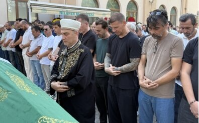 Eski milli futbolcu Serdar Aziz'in babas�n�n cenazesi defnedildi