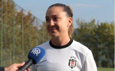 Berna Yeni�eri ve Sevgi Karao�lu'ndan �ampiyonluk mesaj�