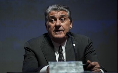 Serdal Adal�'dan Be�ikta� hentbol tak�m�na tebrik!