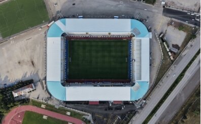 Erzurumspor taraftar� 3 sezon sonra statlar�ndaki t�m trib�nlerde yerini alacak