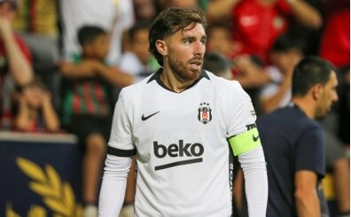 Kaptan 4'e katlad�: Orkun K�k��'den m�thi� ba�lang��