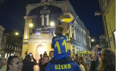 Bosna Hersek'te Edin Dzeko'dan ��rencilere ilham!