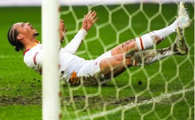 Leroy Sane'ye sert ele�tiri: 'Terbiyesiz �ekilde bak�yor!'