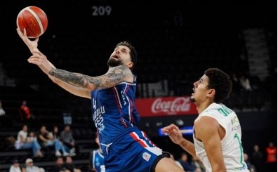 Anadolu Efes, Panathinaikos'u a��rl�yor
