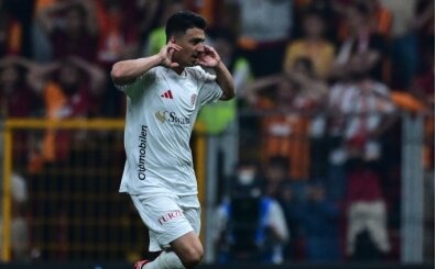 Antalyaspor'da iki futbolcuyla yeni s�zle�me